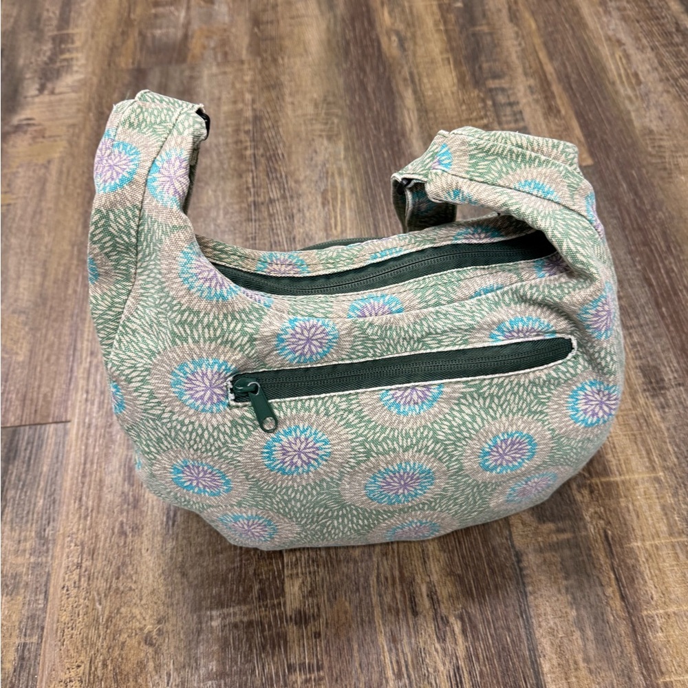 Kavu Sage Green Floral Pattern Crossbody Bag Distressed Limited Edition - Picture 4 of 16
